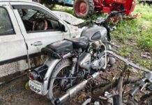 वाल्मीकिनगर पुलिस ने बरामद किया चोरी का बुलेट।