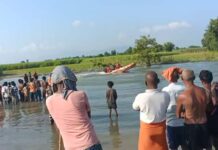 रोहुआ नाला में डूबा युवक, तलाश जारी।