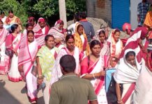 मतदाता जागरूकता अभियान को लेकर सेविकाओं के द्वारा निकाली गयी रैली।