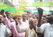 दलिय के साथ साथ निर्दलीय प्रत्याशीयों ने भी फिता कटवाते हुए कराया चुनाव कार्यालय का उद्घाटन।