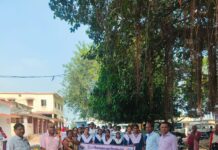 10+2 उच्य विधालय बाला देव ईटहरी के छात्र-छात्राओं द्वारा निकाली गयी मतदाता जागरूकता रैली।