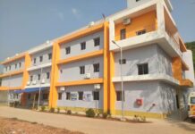 बढ़ते ठंड से बचाव को लेकर खासकर हृदय रोग व ब्लड प्रेशर से ग्रसित मरीज करें परहेज, डाक्टर संजीव।