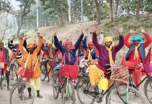 हर-हर महादेव की गूंज से गूंज उठा वाल्मीकिनगर, महाशिवरात्रि गंगा स्नान को पहुंचे सैकड़ों शिव भक्त।