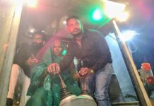 बुआ प्रभावती और लीलावती जेसीबी लेकर पहुंचीं मटकोर में, हाईटेक अंदाज में निभी पारंपरिक रस्म, चर्चा का बना विषय।