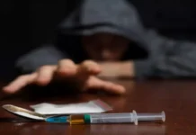 नशे की गिरफ्त में युवाओं की जिंदगी बर्बादी की राह पर नशेड़ियों के बढ़ते कदम।