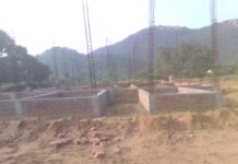 संवेदक की लापरवाही के कारण अधर में लटका सरकार भवन, जांच की उठी मांग।