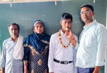 रिक्शा चालक के बेटे शमशेर ने मैट्रिक में लहराया परचम, जिले में छठा स्थान।