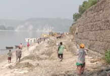 गंडक नदी किनारे बन रहा सुदृढ़ सुरक्षा कवच, बाढ़ से पहले जल संसाधन विभाग अलर्ट मोड में।