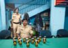रात्रि गश्ती में पुलिस का शिकंजा, 15 बोतल विदेशी शराब के साथ दो धराए, एक फरार।
