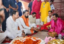 बिहार के मुख्यमंत्री सम्राट चौधरी ने आज तिलडीहा मंदिर में किया पूजा अर्चना, बोले मंदिर का होगा चौमुखी विकास बिहार में बहेगी विकास की गंगा।