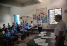 विद्यालय मधुबन के भवन बिल्कुल जर्जर, छत टूट जाने के कारण पठन पाठन प्रभावित।