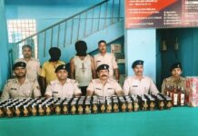 विदेशी शराब के साथ कारोबारी पिता पुत्र दोनों गिरफ्तार,