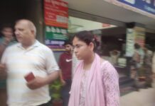 प्रभारी सीएस ने निजी बांके बिहारी अस्पताल को शील करने को लेकर संचालक से छिड़ी बहस, जांच का मिला आदेश।